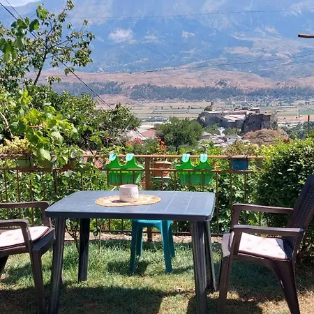 Bala Private Veranda With Mountain View Free Parking And Wifi Pensión Gjirokastër
