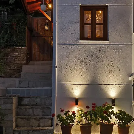 Bala Private Veranda With Mountain View Free Parking And Wifi Pensión Gjirokastër